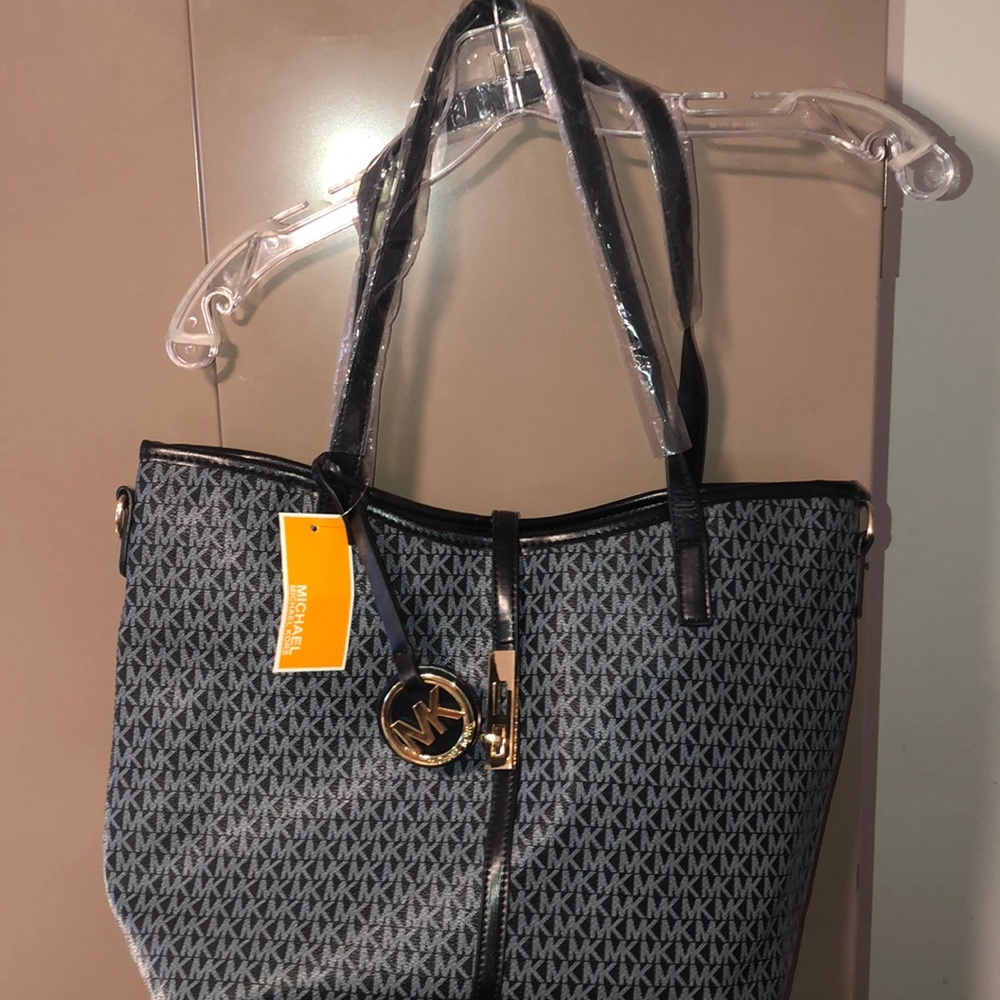 Purse and small coin purse